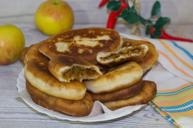 Smażone pierożki z kiszoną kapustą przepis ze zdjęciami krok po kroku i wideo