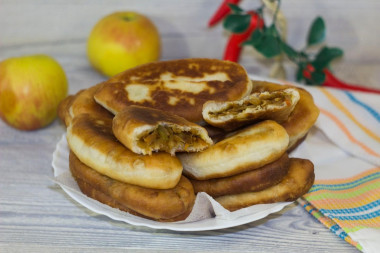 Smażone pierożki z kiszoną kapustą przepis ze zdjęciami krok po kroku i wideo