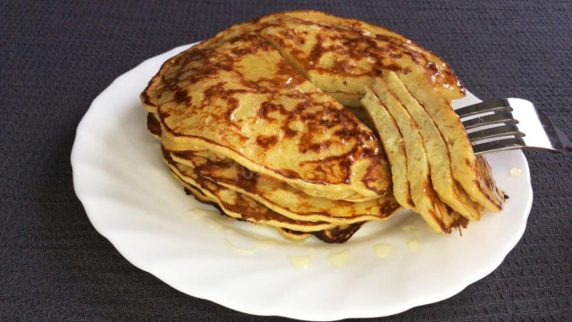 Bananowe pancakes bez cukru przepis ze zdjęciami krok po kroku i wideo