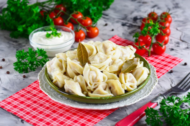Pielmieni gotowane w multicookerze przepis ze zdjęciami krok po kroku i wideo