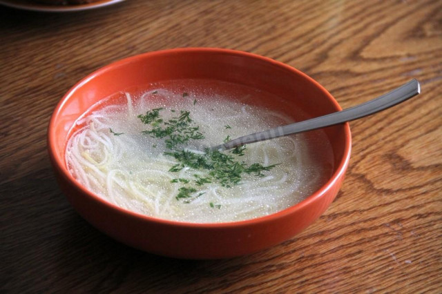 Niemiecka zupa z kurczaka z makaronem – Nudelsuppe przepis ze zdjęciami krok po kroku i wideo