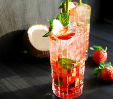 Truskawkowe mojito z alkoholem przepis ze zdjęciami krok po kroku i wideo