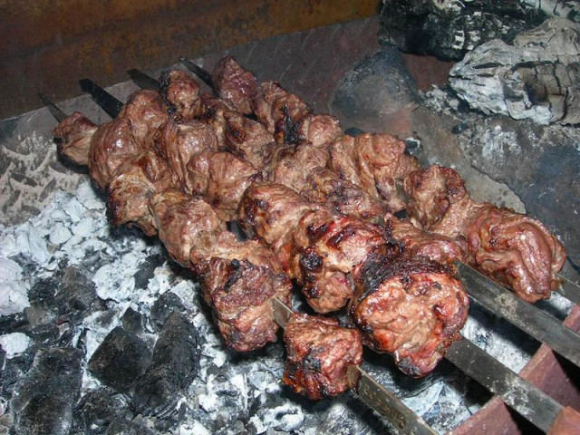 Szaszłyk z niedźwiedziny przepis ze zdjęciami krok po kroku