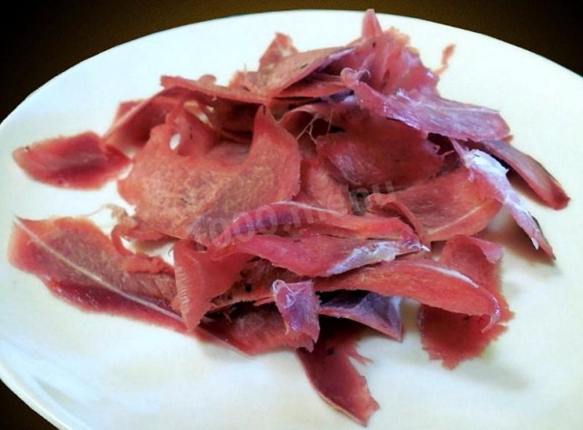 Stroganina z mięsa przepis ze zdjęciami krok po kroku