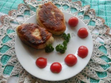 Smażone pierożki z ryżem, jajkiem i szczypiorkiem przepis ze zdjęciami krok po kroku