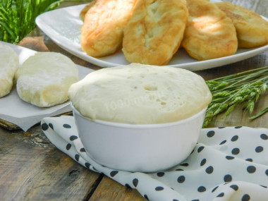 Drożdżowe ciasto na pierożki smażone na patelni przepis ze zdjęciami krok po kroku i wideo