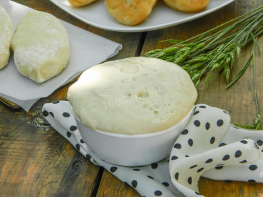 Drożdżowe ciasto na pierożki smażone na patelni przepis ze zdjęciami krok po kroku i wideo