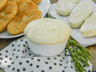 Drożdżowe ciasto na pierożki smażone na patelni przepis ze zdjęciami krok po kroku i wideo