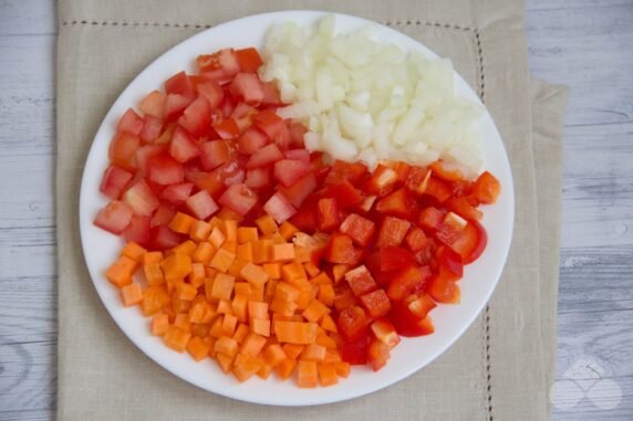 Bulgur z warzywami: zdjęcie przygotowania przepisu, krok 1