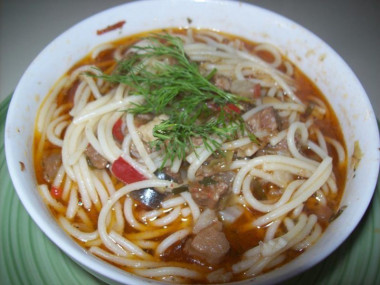 Makaron dungański czuzma-lagman przepis ze zdjęciami krok po kroku