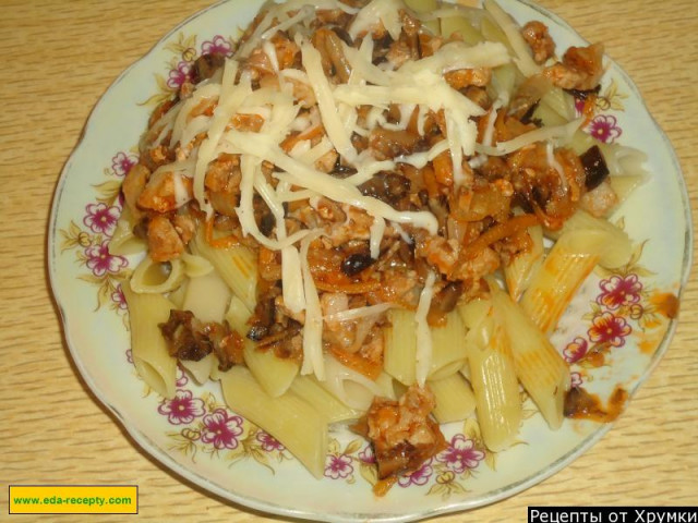 Makaron z mięsem mielonym w sosie z winem przepis ze zdjęciami krok po kroku