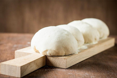 Ciasto parzone na pierogi z wiśniami przepis ze zdjęciami krok po kroku i wideo
