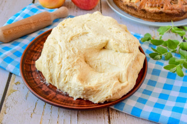 Drożdżowe ciasto twarogowe przepis ze zdjęciami krok po kroku i wideo