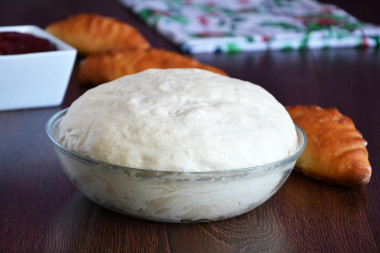 Ciasto na zsiadłym mleku na pierożki przepis ze zdjęciami krok po kroku i wideo