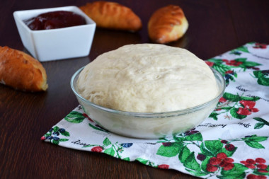 Ciasto na zsiadłym mleku na pierożki przepis ze zdjęciami krok po kroku i wideo