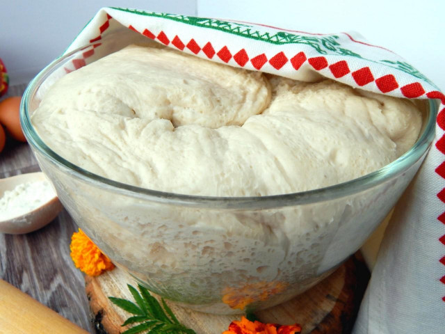 Ciasto na pieczone pierożki na wodzie z mlekiem przepis ze zdjęciami krok po kroku