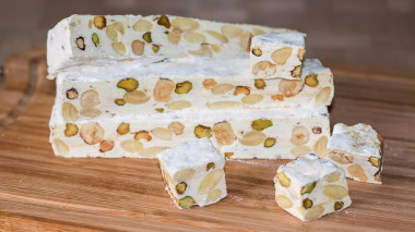 Torrone – włoski nugat przepis ze zdjęciami krok po kroku i wideo