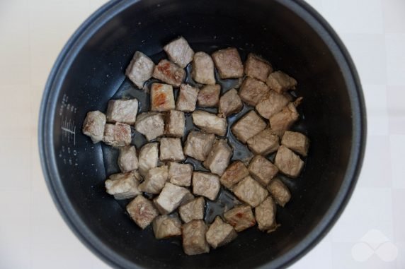 Pilaw z wieprzowiną w powolnej kuchence: zdjęcie przygotowania przepisu, krok 3