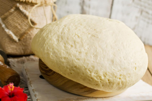 Ciasto na świeżych drożdżach przepis ze zdjęciami krok po kroku