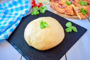 Ciasto na pizzę na kefirze bez drożdży przepis ze zdjęciami krok po kroku i wideo