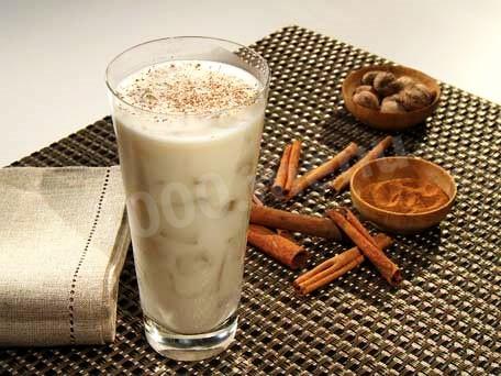 Horchata de almendra (napój migdałowy) przepis ze zdjęciami krok po kroku