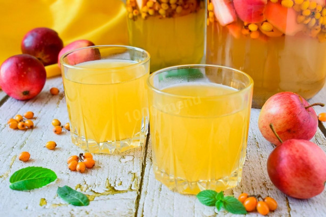 Kompot z rokitnika i jabłek na zimę przepis ze zdjęciami krok po kroku