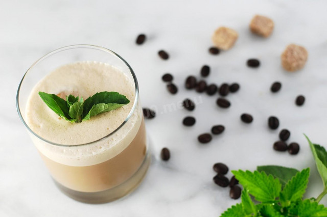 Latte z syropem miętowym przepis ze zdjęciami krok po kroku