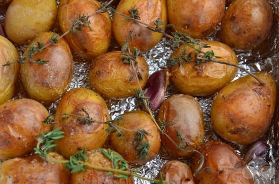 Młode ziemniaki po wiejsku: zdjęcie przygotowania przepisu, krok 6
