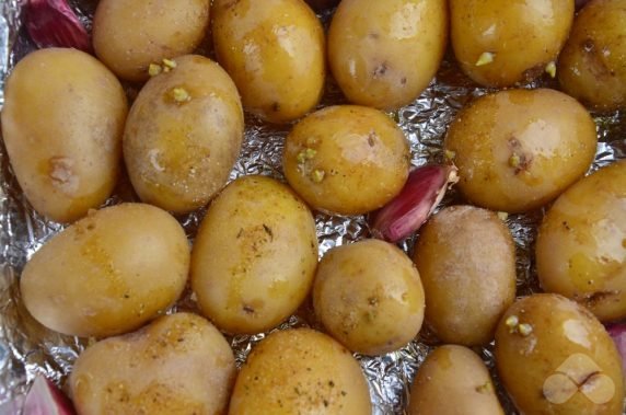 Młode ziemniaki po wiejsku: zdjęcie przygotowania przepisu, krok 5
