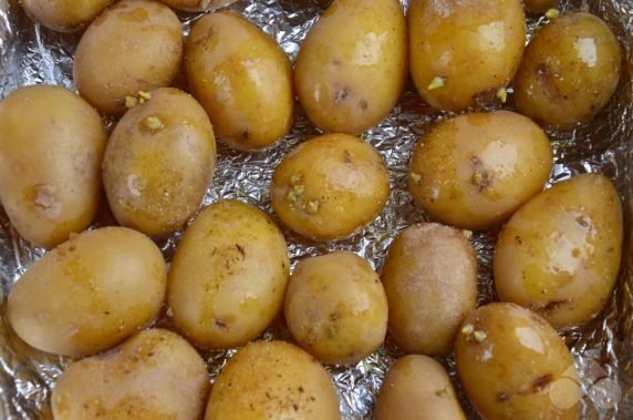 Młode ziemniaki po wiejsku: zdjęcie przygotowania przepisu, krok 4
