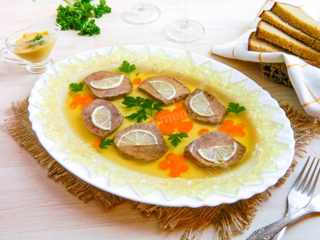 Wołowina w galarecie z żelatyną przepis ze zdjęciami krok po kroku