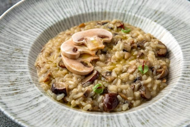 Risotto z grzybami i kurczakiem-prosty i pyszny przepis, jak gotować krok po kroku