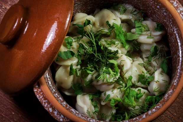 Pierogi w garnkach w piekarniku-prosty i pyszny przepis, jak gotować krok po kroku