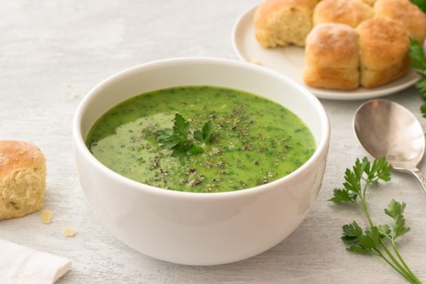 Zielona zupa puree