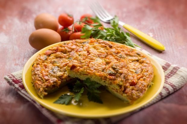 Omlet z pomidorami i cebulą w piekarniku-prosty i pyszny przepis, jak gotować krok po kroku