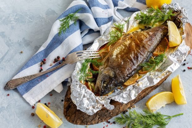 Pieczony pstrąg w folii-prosty i pyszny przepis na gotowanie krok po kroku