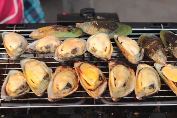 Małże na grillu-prosty i pyszny przepis, jak gotować krok po kroku