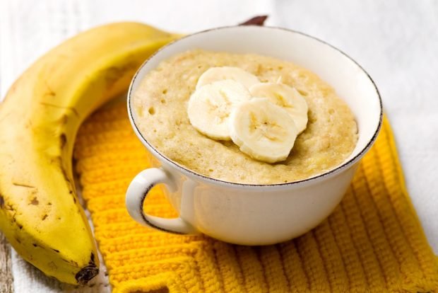 Zapiekanka z twarogu z bananem w kubku-prosty i pyszny przepis na gotowanie krok po kroku