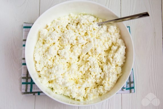 Zapiekanka z twarogu ziarnistego: zdjęcie przygotowania przepisu, krok 1 Zapiekanka z twarogu ziarnistego: zdjęcie przygotowania przepisu, krok 1