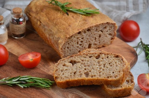 Chleb na zakwasie żytnim-prosty i pyszny przepis ze zdjęciem (krok po kroku)