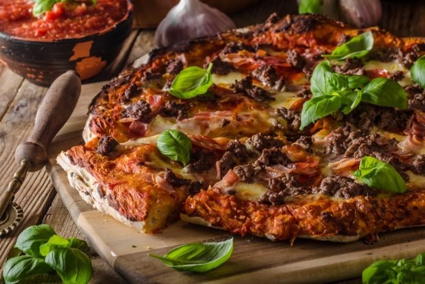 Pizza z mięsem mielonym-prosty i pyszny przepis, jak gotować krok po kroku