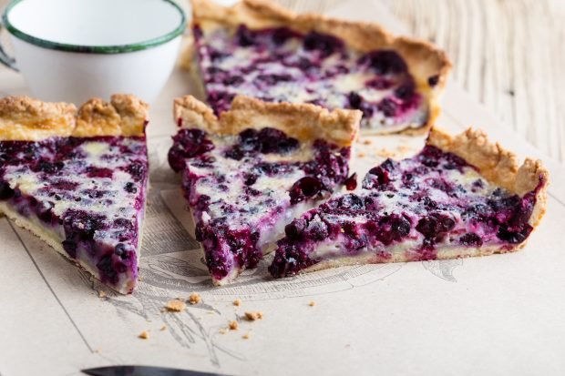 Ciasto z czarną porzeczką w piekarniku-prosty i pyszny przepis, jak gotować krok po kroku