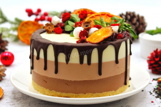 Cheesecake „Trzy czekolady” bez pieczenia przepis ze zdjęciami krok po kroku