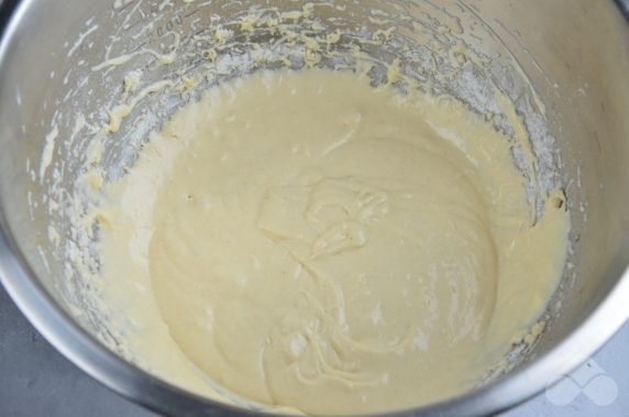 Babeczki z kwaśną śmietaną: zdjęcie przygotowania przepisu, krok 3 Babeczki z kwaśną śmietaną: zdjęcie przygotowania przepisu, krok 3