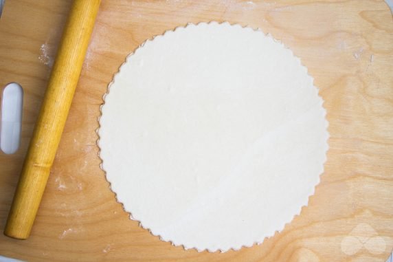 Szarlotka z ciasta francuskiego: zdjęcie przygotowania przepisu, krok 4 Szarlotka z ciasta francuskiego: zdjęcie przygotowania przepisu, krok 4