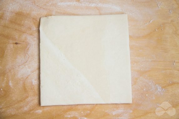Szarlotka z ciasta francuskiego: zdjęcie przygotowania przepisu, krok 1 Szarlotka z ciasta francuskiego: zdjęcie przygotowania przepisu, krok 1