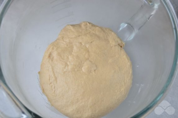 Placki z kurczakiem i grzybami: zdjęcie przygotowania przepisu, krok 2