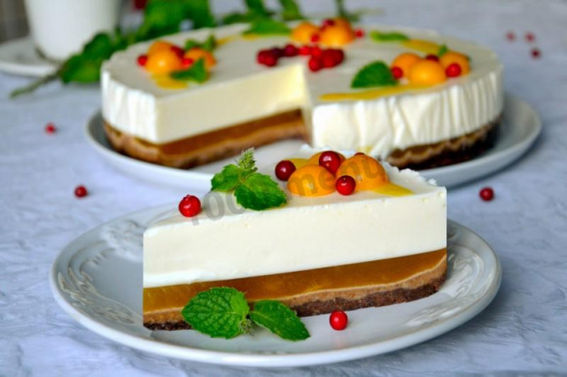 Tort z twarogiem i galaretką bez pieczenia z ciastek przepis ze zdjęciami krok po kroku