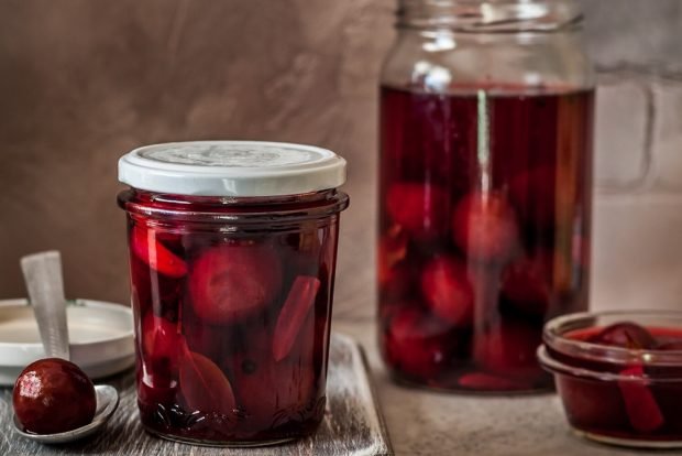 Suszone śliwki w marynacie na zimę-prosty i pyszny przepis, jak gotować krok po kroku