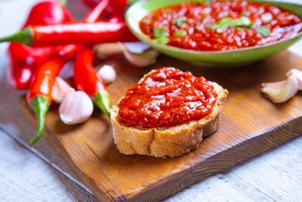 Ajvar po serbsku na zimę-prosty i pyszny przepis, jak gotować krok po kroku